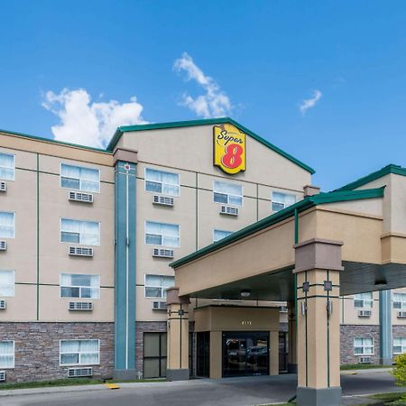 Super 8 By Wyndham Red Deer City Centre מראה חיצוני תמונה