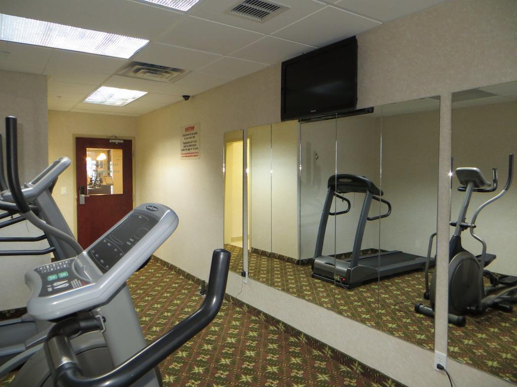 Super 8 By Wyndham Red Deer City Centre מראה חיצוני תמונה