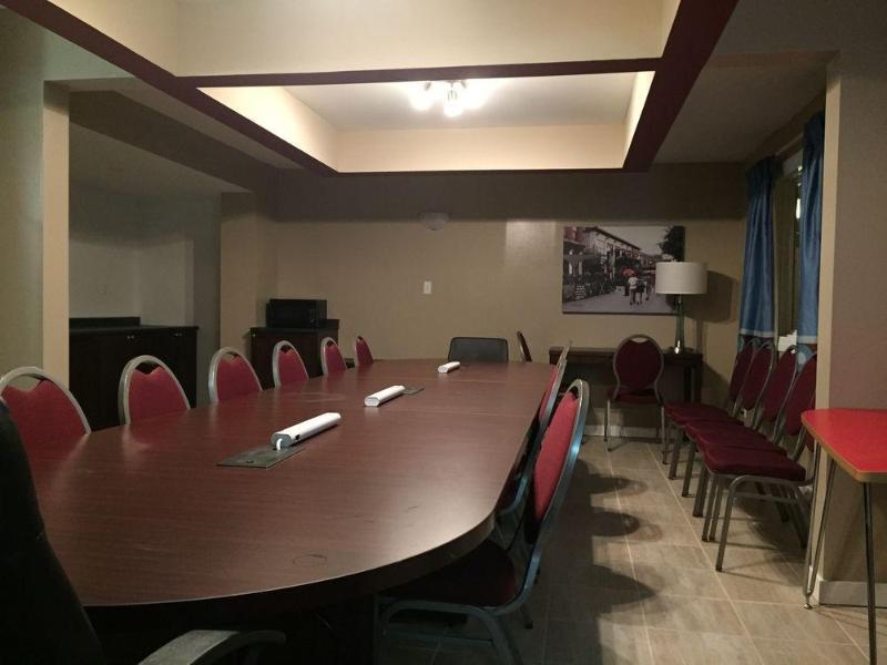 Super 8 By Wyndham Red Deer City Centre מראה חיצוני תמונה